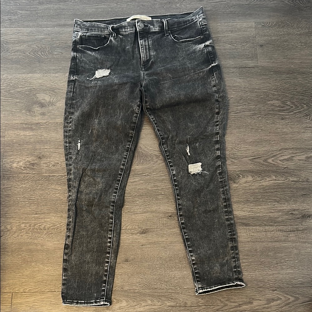 GAP Black Skinny Jeans with Distressed Details